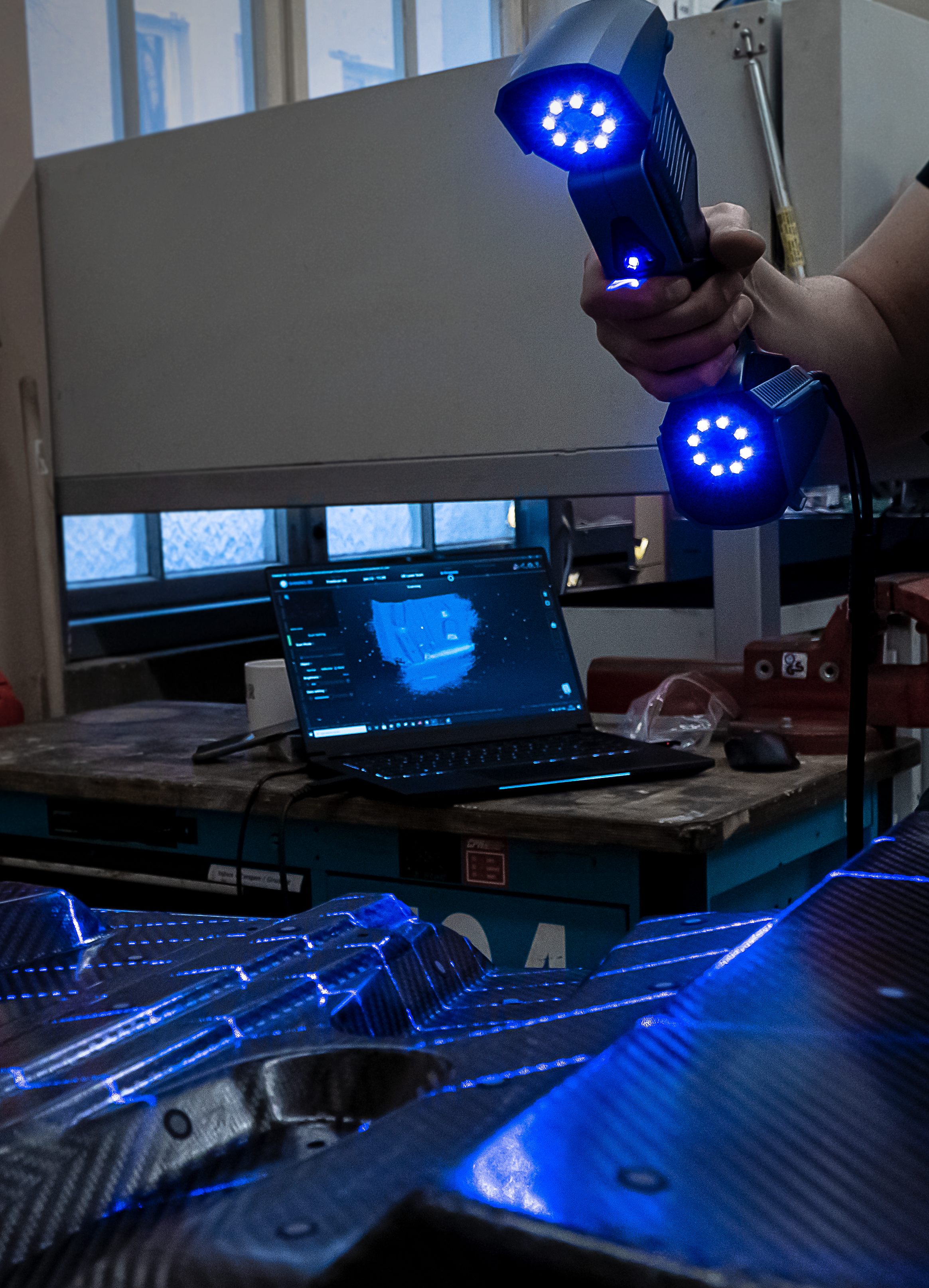 Shining-3D-Freescan-ue-Handheld-Métrologie-3D-SANNERS